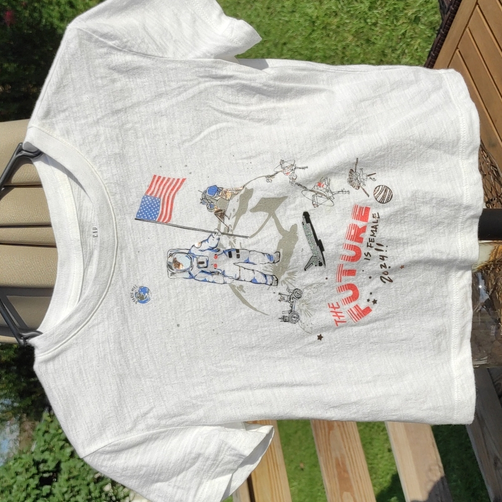 GAP  tee shirt - Picture 3 of 7